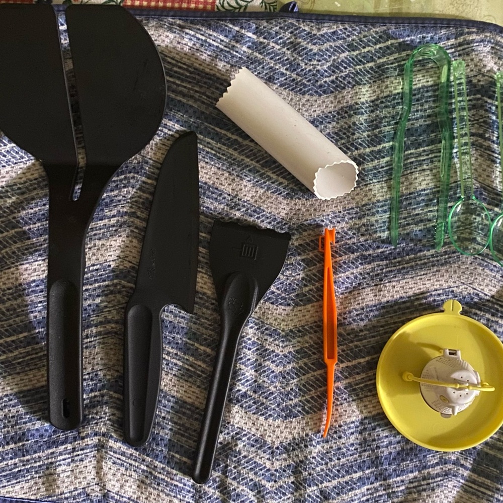 Misc Pampered Chef kitchen items